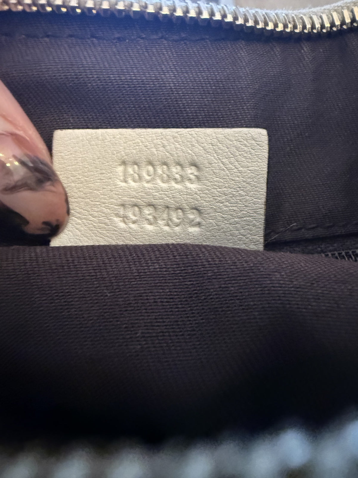 Gucci Abbey Hobo — Cream Guccissima