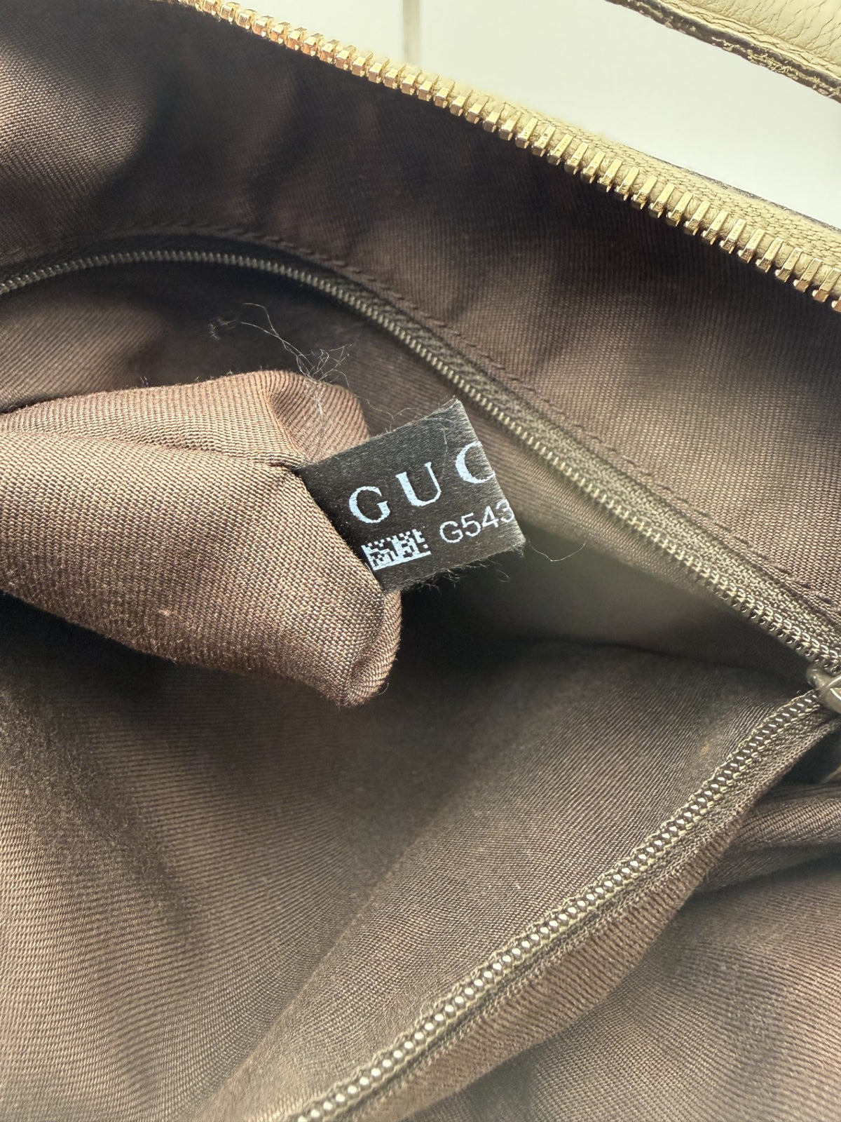 Gucci Abbey Hobo — Cream Guccissima