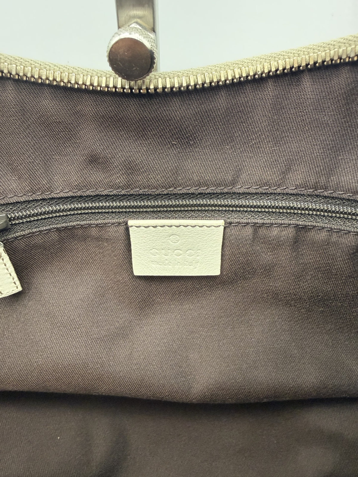 Gucci Abbey Hobo — Cream Guccissima